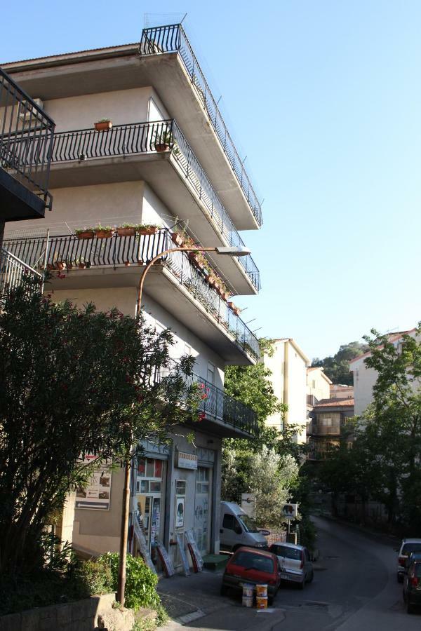B&B San Francesco Nicosia Buitenkant foto